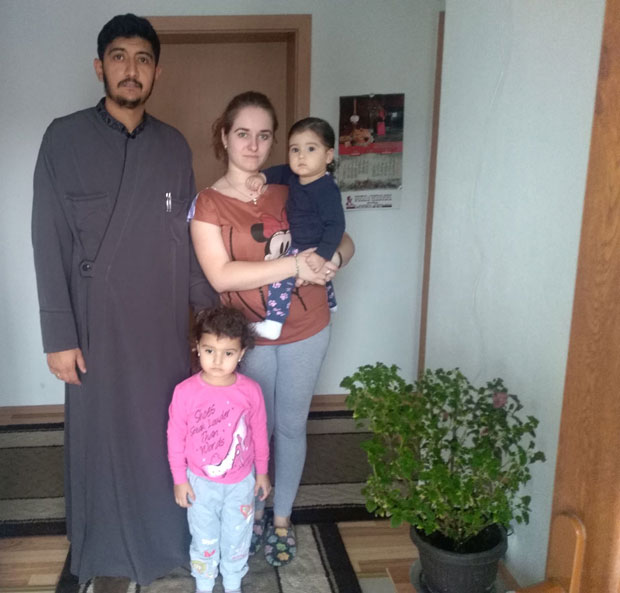 ИСПОВЕСТ МЛАДОГ СВЕШТЕНИКА ИЗ УРОШЕВЦА: Живимо као да смо у затвору